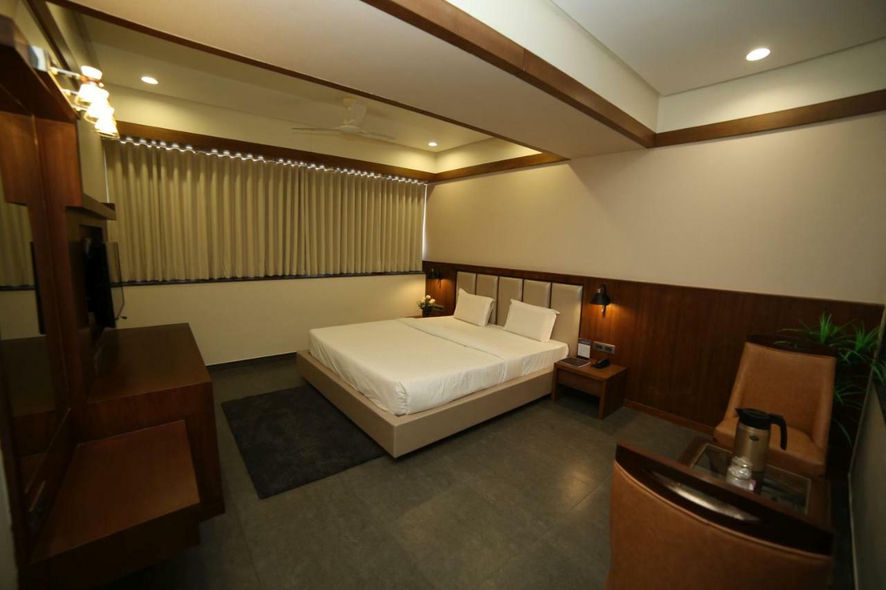 Hotel Avaante Ahmedabad Formerly Known As The Orchid Hotel المظهر الخارجي الصورة