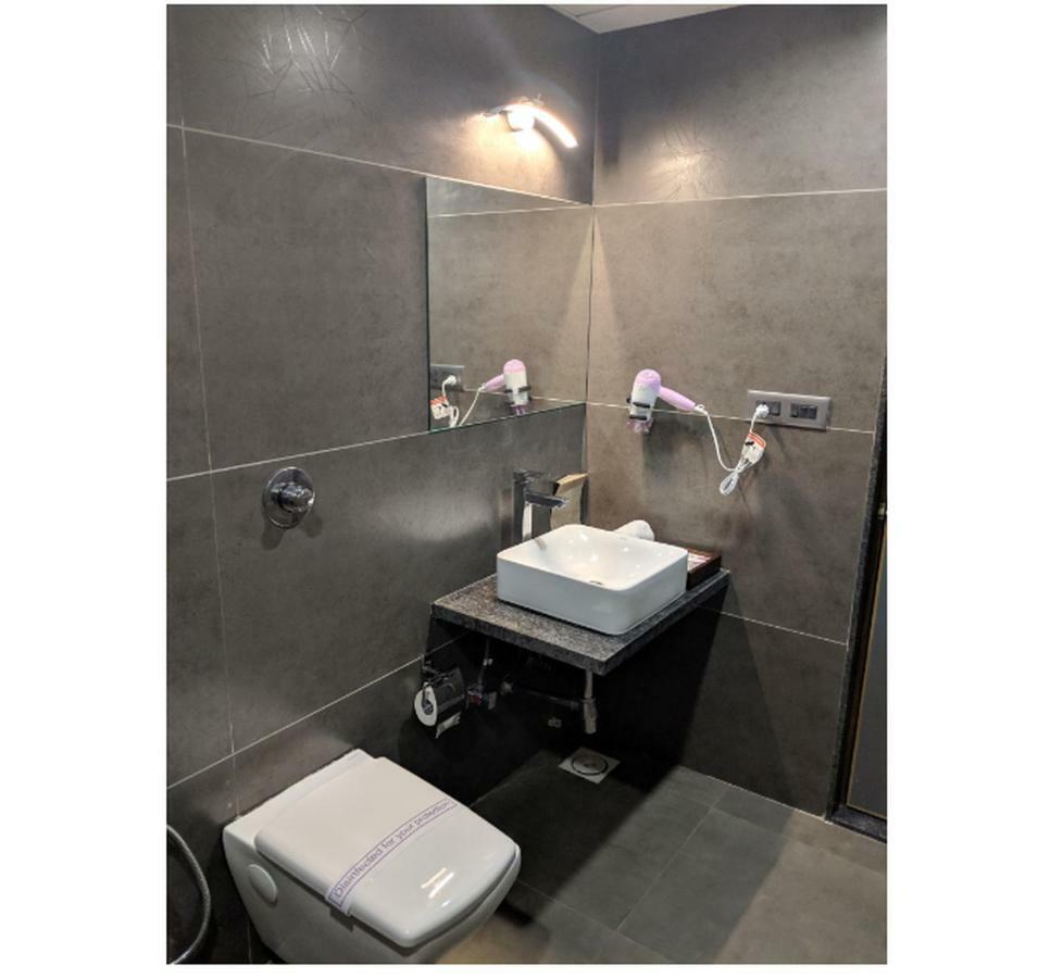 Hotel Avaante Ahmedabad Formerly Known As The Orchid Hotel المظهر الخارجي الصورة